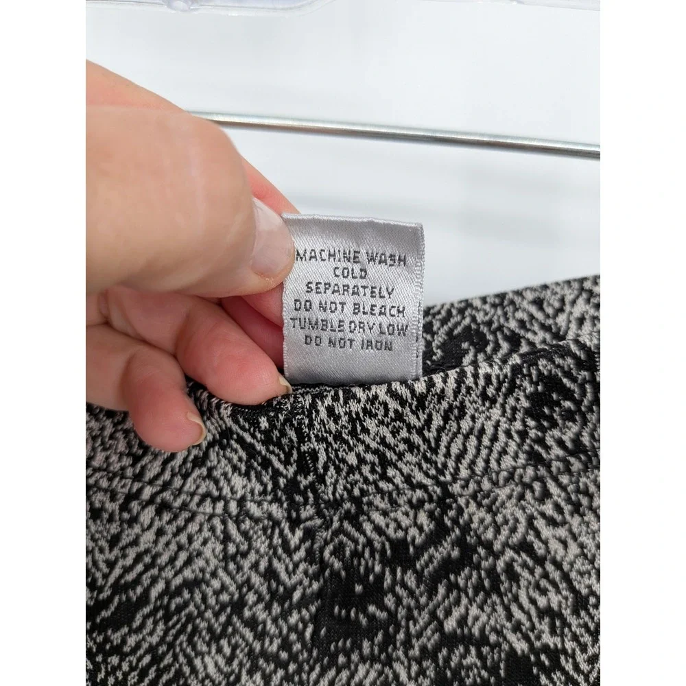 Chicos Travelers Midi Skirt Womens‎ Large Black Chevron Office Vacation Stretch